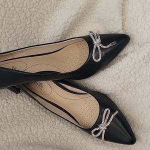 Life Stride black heels